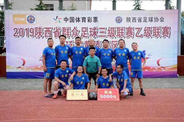 两名球员被裁出名单，骑士清出薪资；伦纳德交易悬而未决