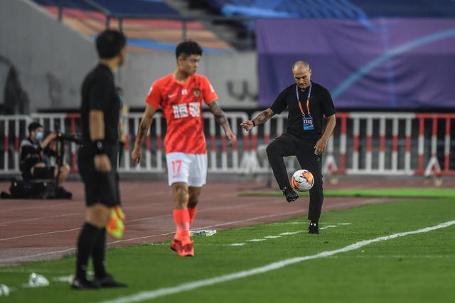 亚洲女排小组赛：中国3-0力克伊拉克