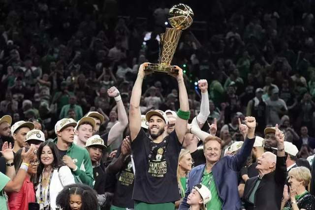安徽医生的丑闻：不以道德为界限的生活与堕落
